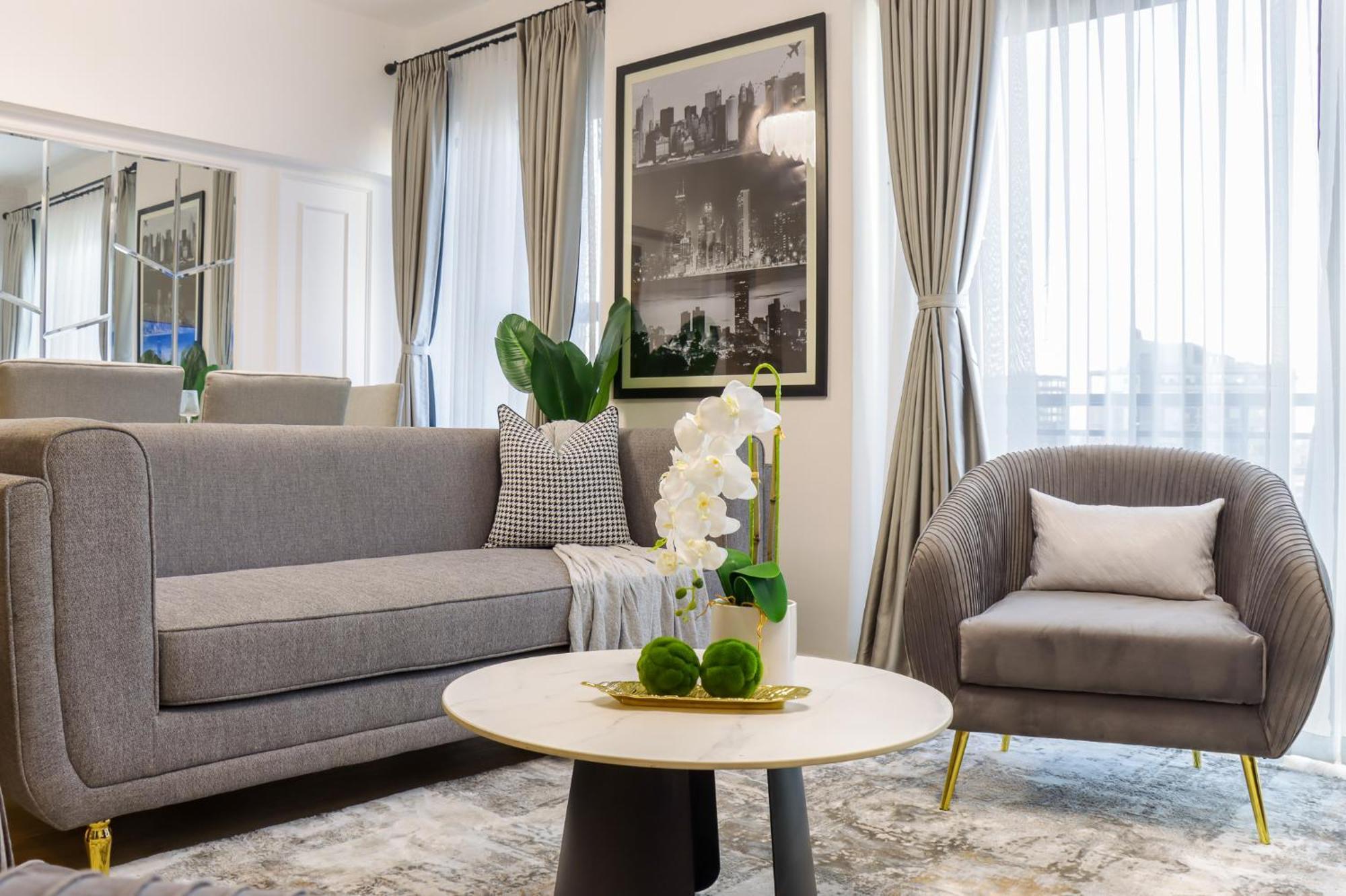 Blossom Residency Apartment *