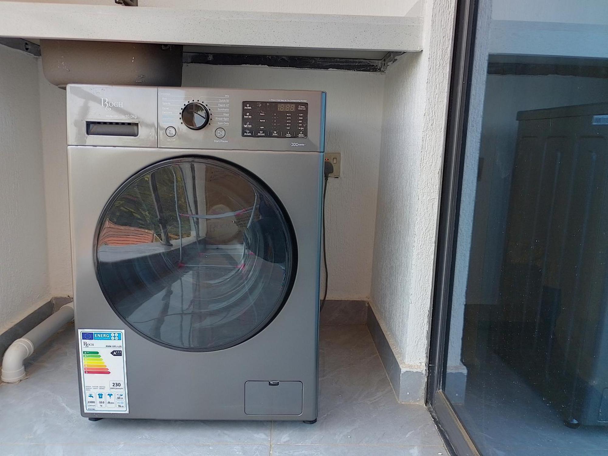 In Kileleshwa With Gym, Pool, Netflix, Washer Apartment Nairobi