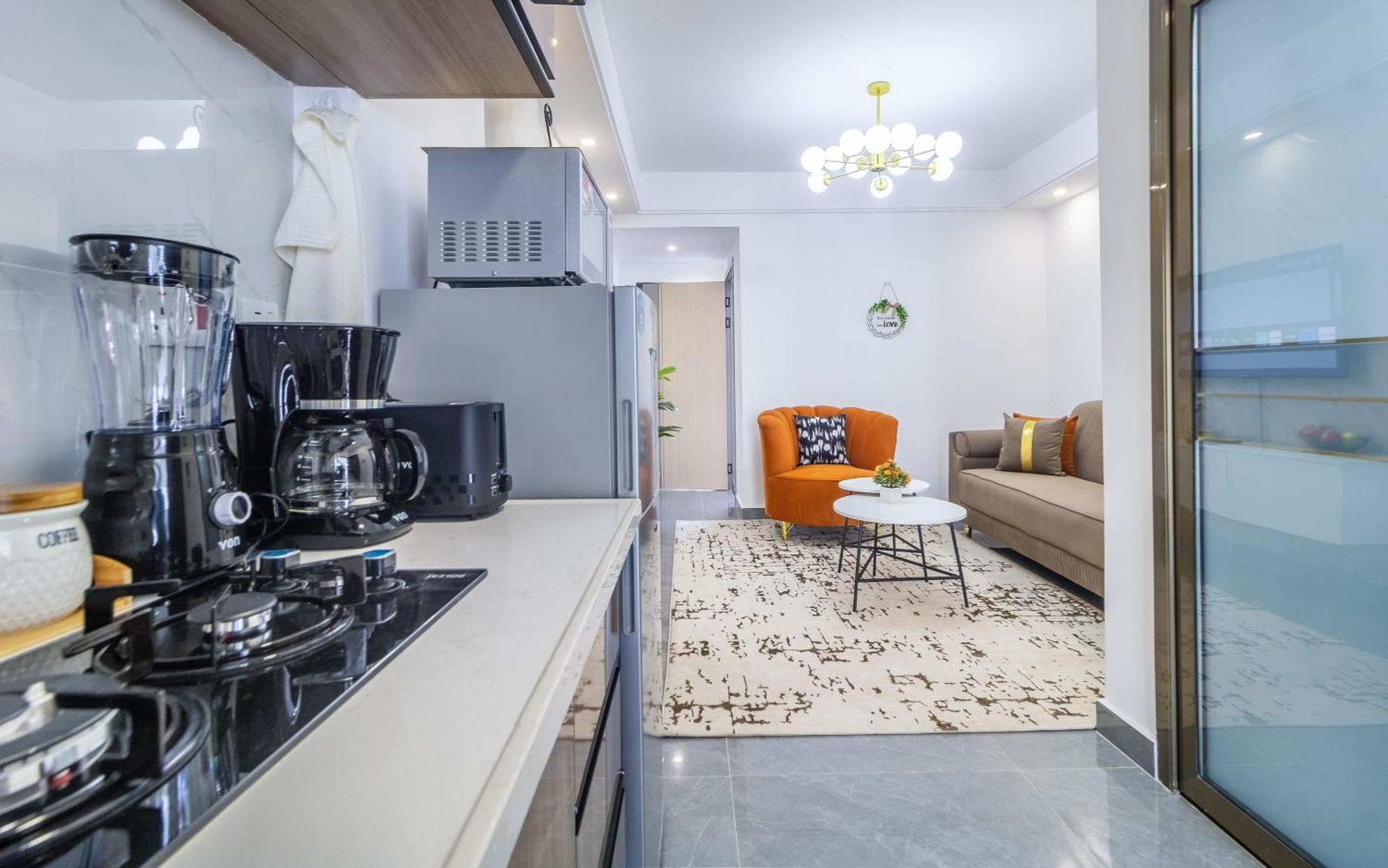 Uzuri Place *