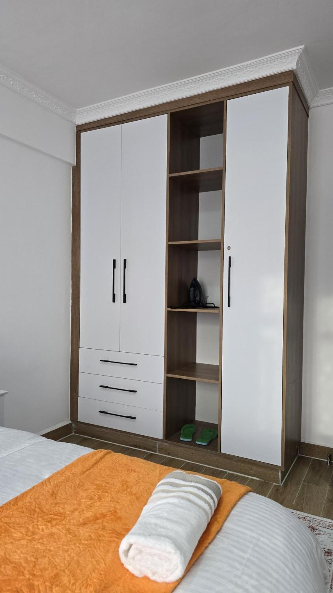 Apartment Smarthomes Serviced