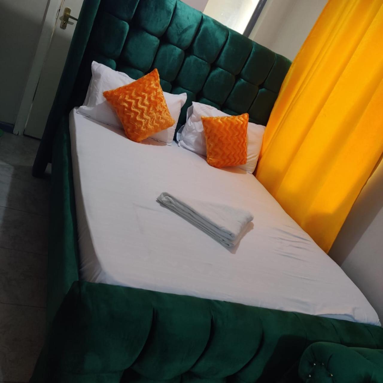 Jessy Fedha Estate Bed & Breakfast