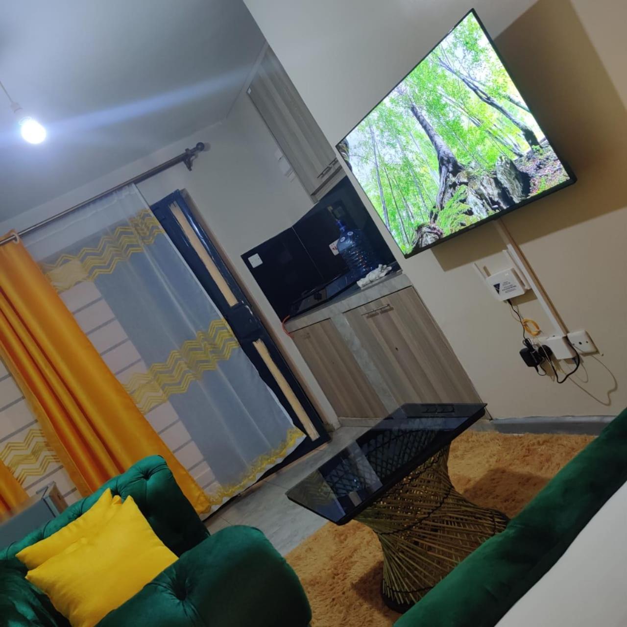 Jessy Fedha Estate Bed & Breakfast *
