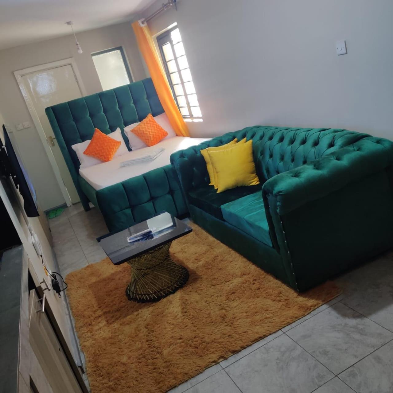 Jessy Fedha Estate Bed & Breakfast *