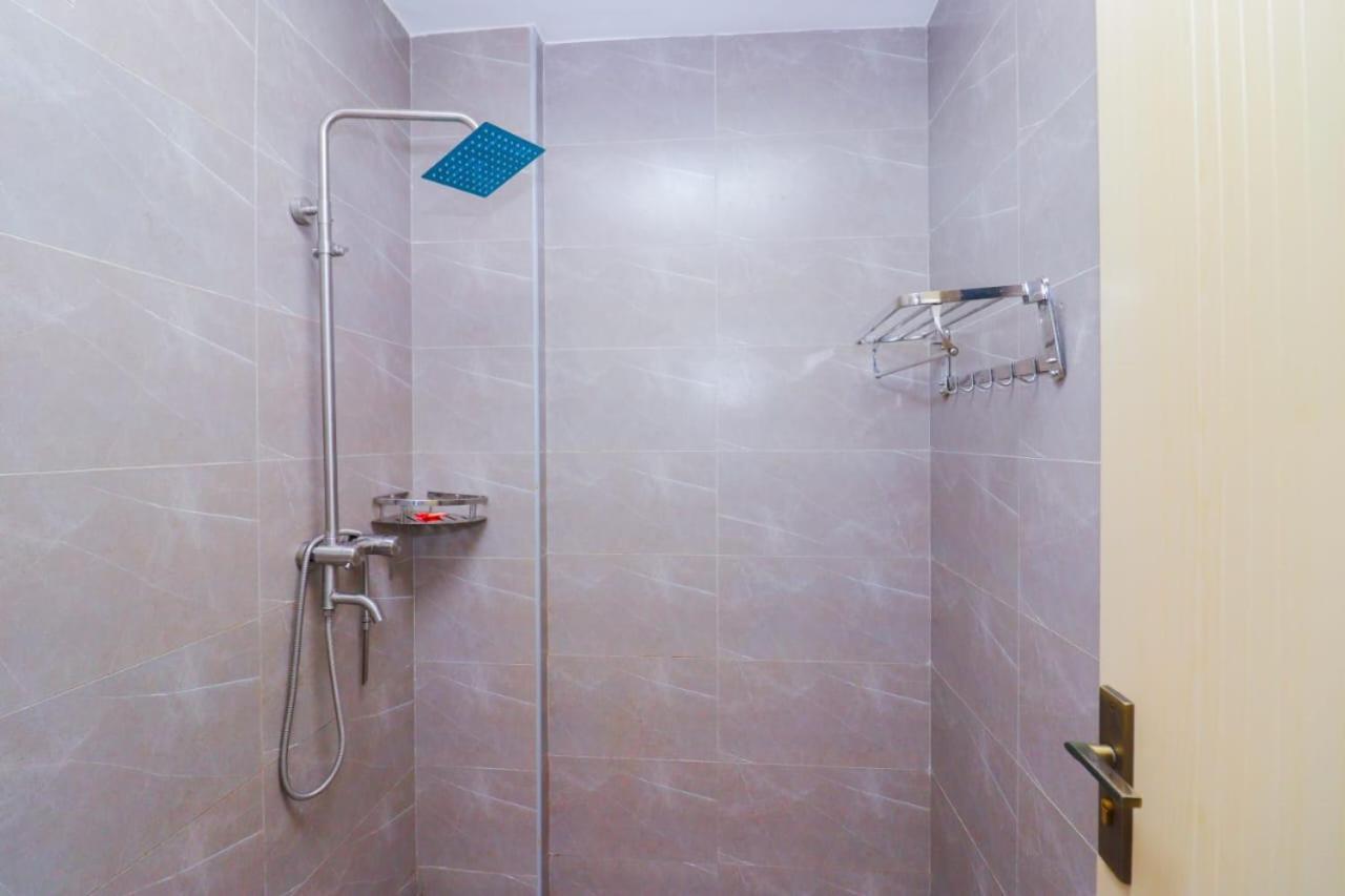 Modern 1 Bedroom With Heated Pool And Gym Apartment *