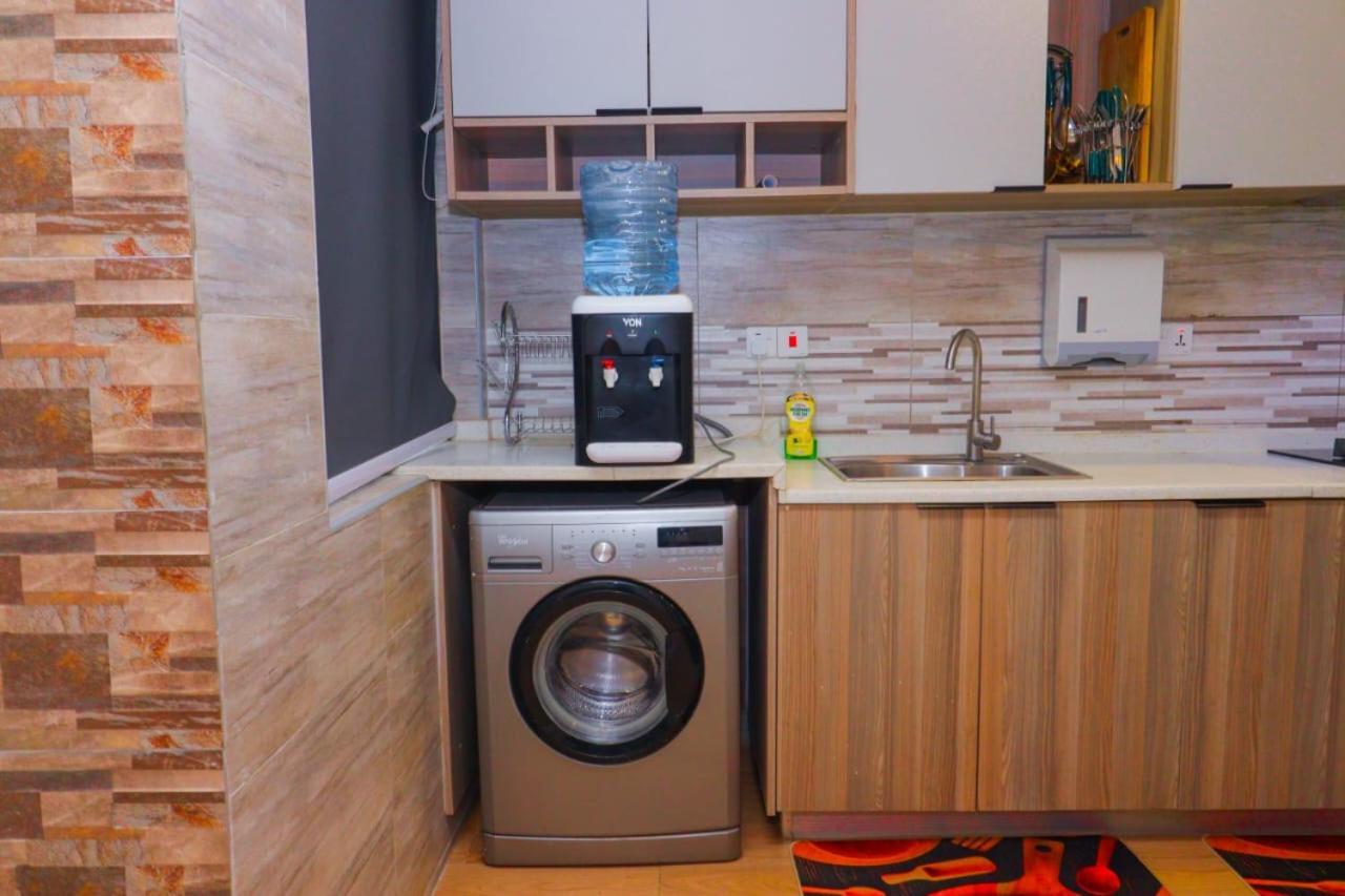 Apartment Modern 1 Bedroom With Heated Pool And Gym