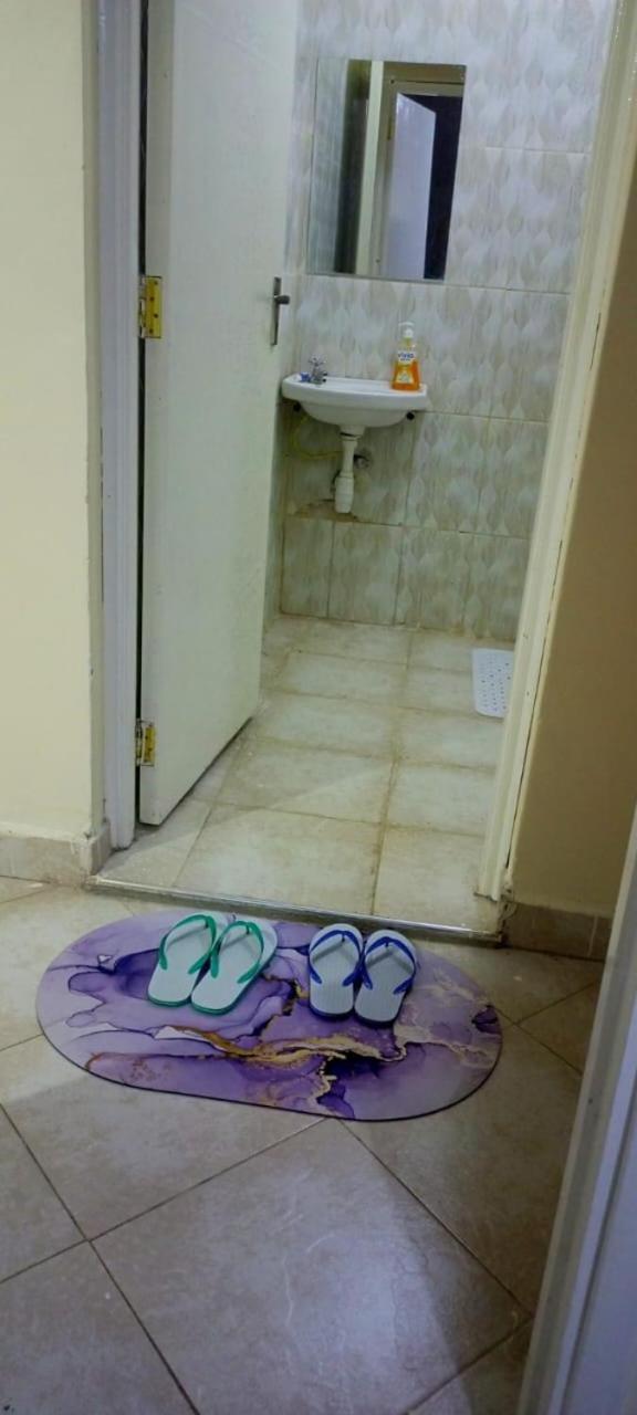 Farrey Homes 1 Apartment *