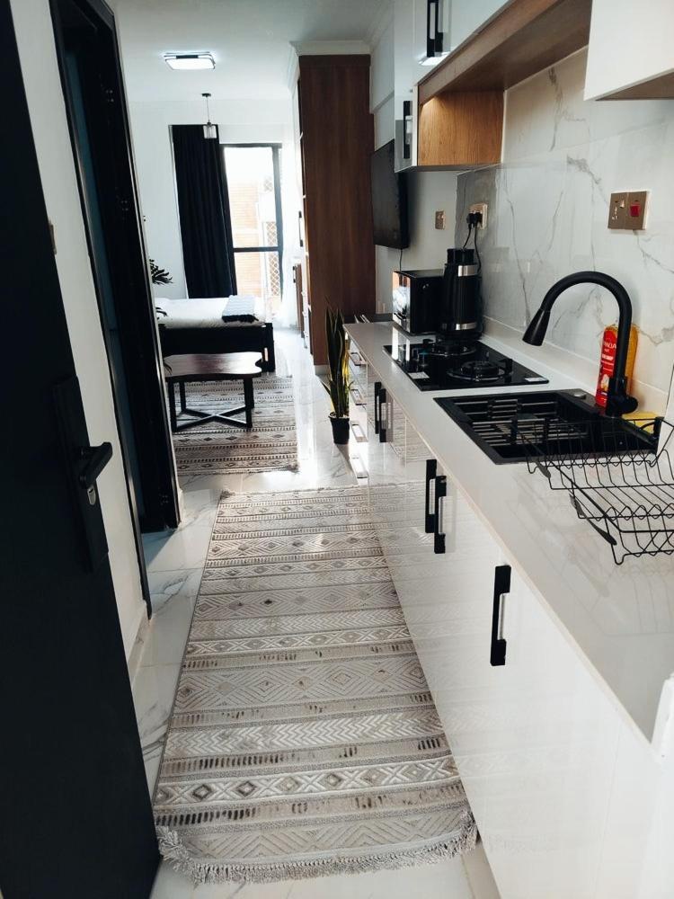 Exquisite In Kilimani Apartment *