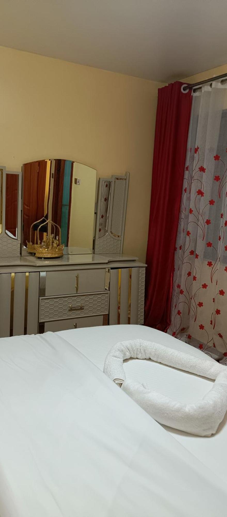 Luxurious 2bedroom Furnished Apartment *