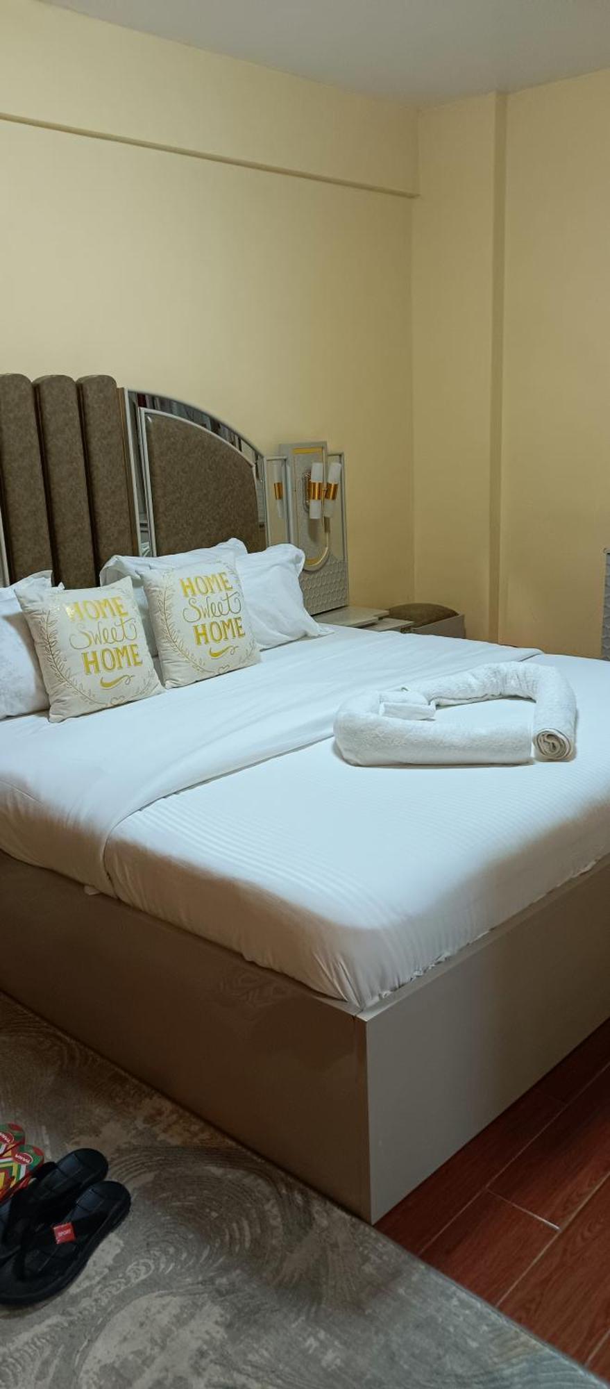 Apartment Luxurious 2bedroom Furnished *