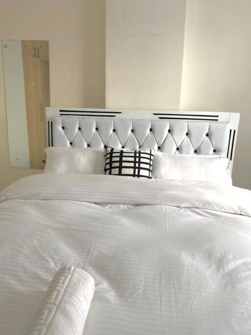 Zey's Cozy 1 Bedroom- * Nairobi