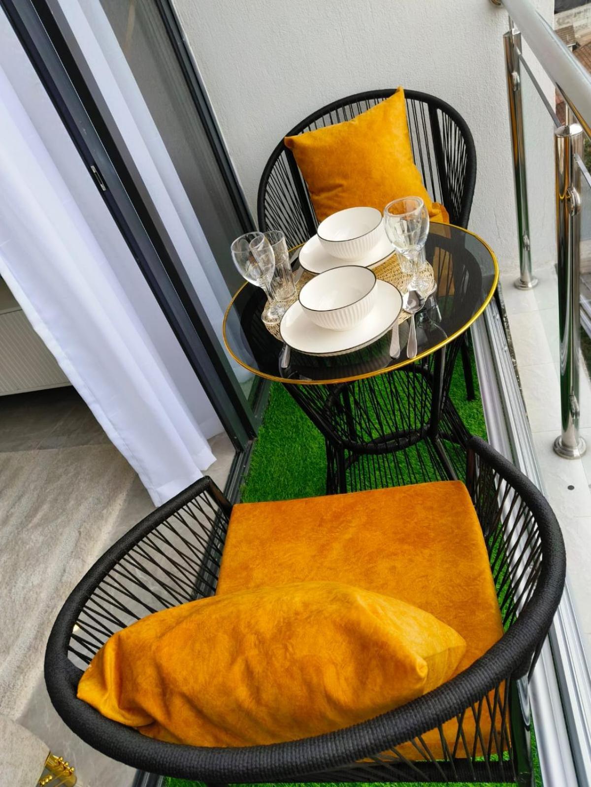 One Bedroom-lavington, Oasis Gardens *