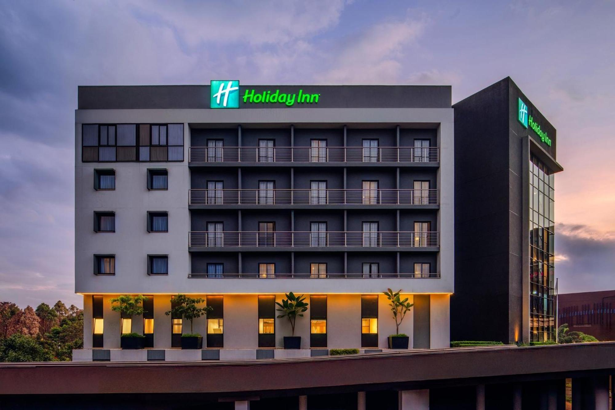 - Two Rivers Mall By Ihg 4*