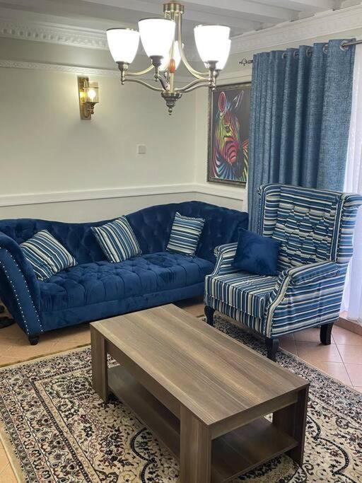 Apartment Lovely 3-bedroom In The Heart Of