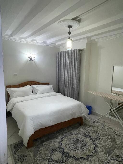 Apartment Lovely 3-bedroom In The Heart Of *
