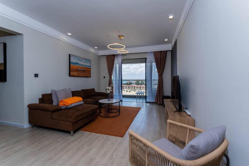 Apartment Kapri 2br W Pool Gym Near Jkia Sgr *
