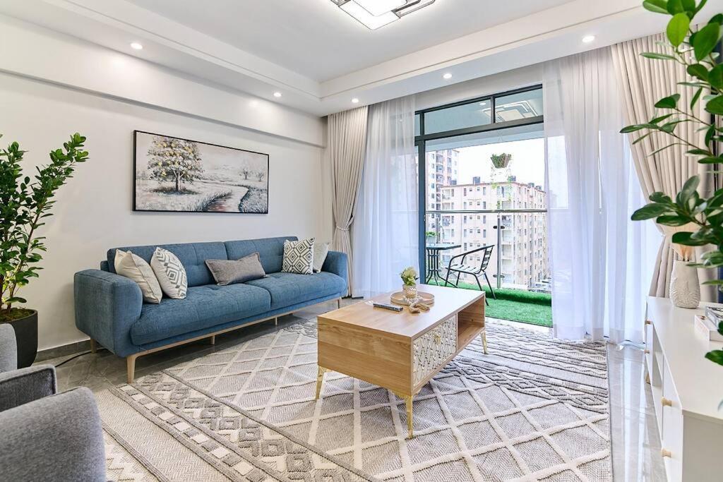 Luxury And Modern 2 Bdr Apartment
