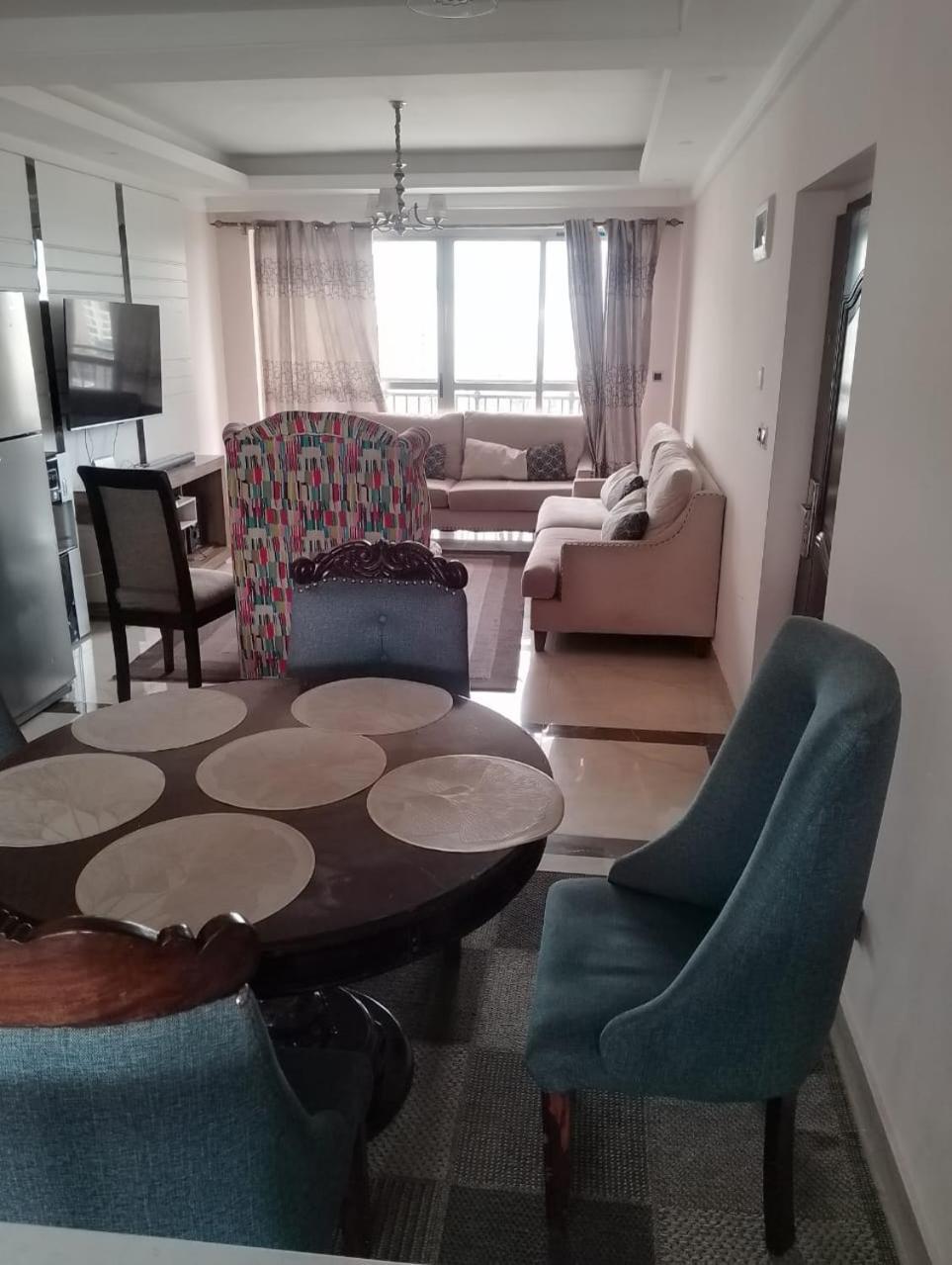 Pretty 2 Bedroom At Vesta Garden