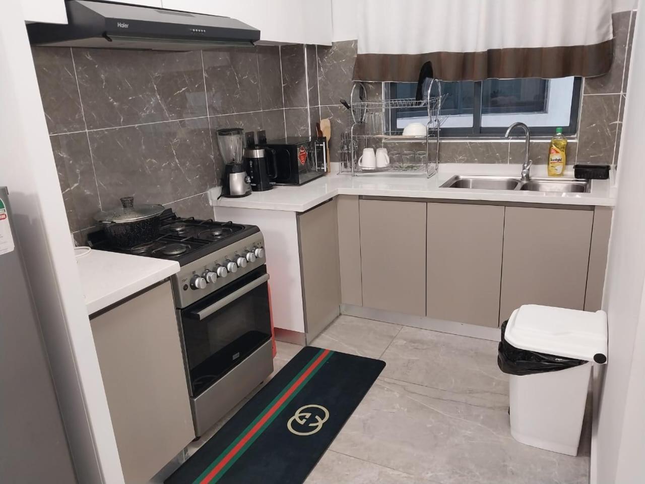 Apartment Executive Cozy With Fully Equipped Gym Heated Swimming Pool And Amazing Scenic Views And Ample Parking And Children Playing Ground Nairobi