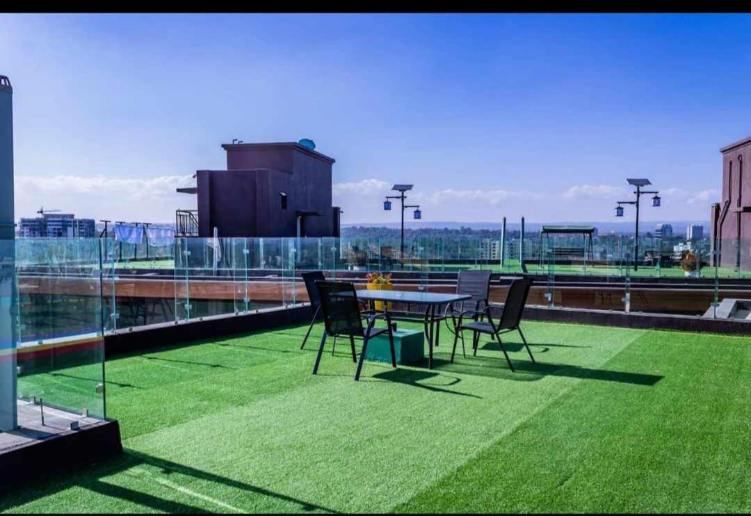 Executive Cozy With Fully Equipped Gym Heated Swimming Pool And Amazing Scenic Views And Ample Parking And Children Playing Ground * Nairobi