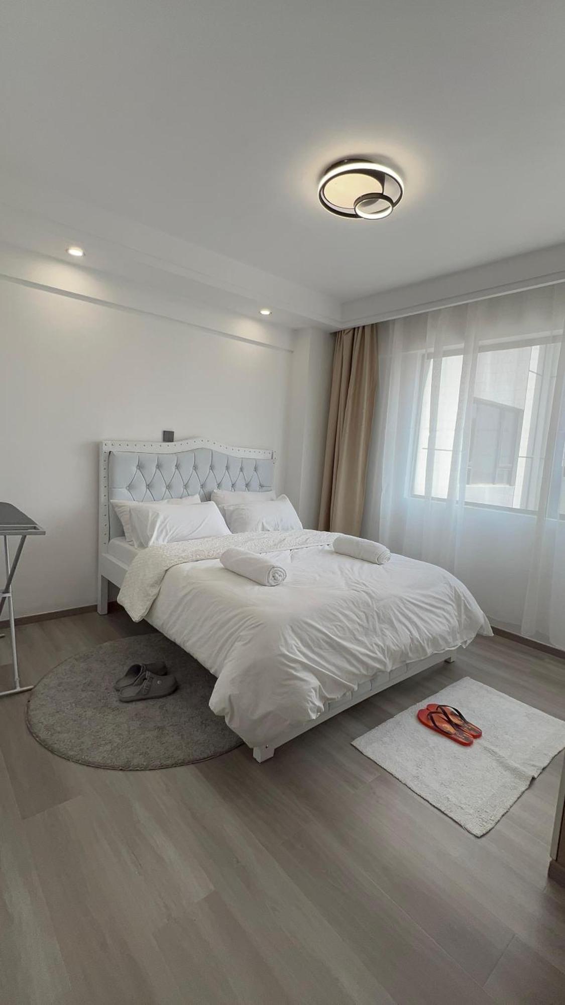 City Oasis Gardens Apartment