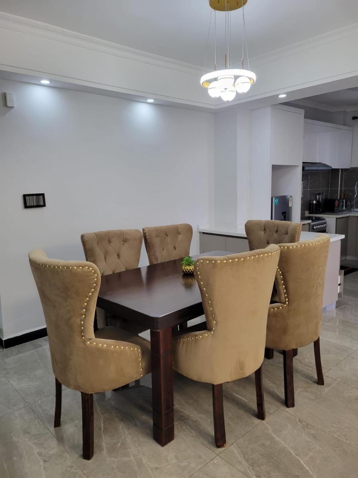 The Executive Royal Beautifully Furnished Two Bedroom With Amazing Scenic Views Heated Swimming Pool And Fully Equipped Gym And Child Play Area * Nairobi