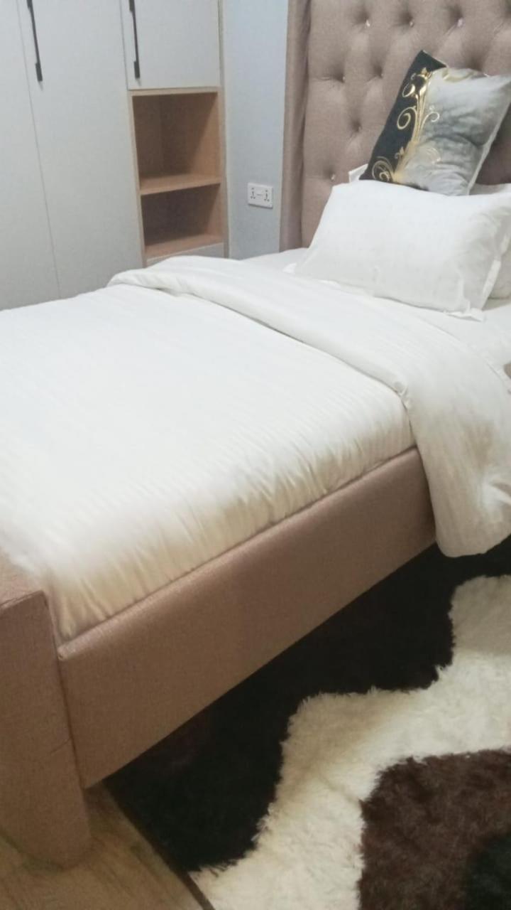 Executive Newly Furnished Two Bedroom With Heated Swimming Pool With Beautiful Scenic Views Nairobi
