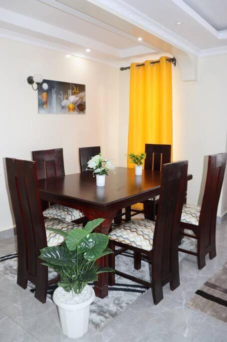 Luxury 3 Bedroom At Kamakis Green Spot Gardens *