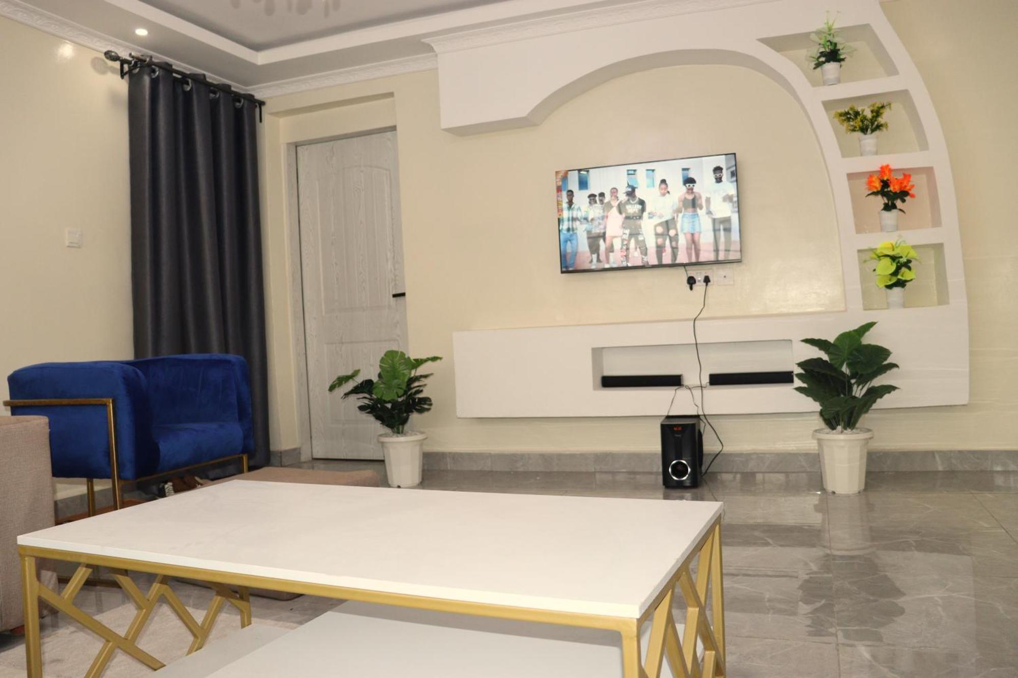 Luxury 3 Bedroom At Kamakis Green Spot Gardens Apartment *