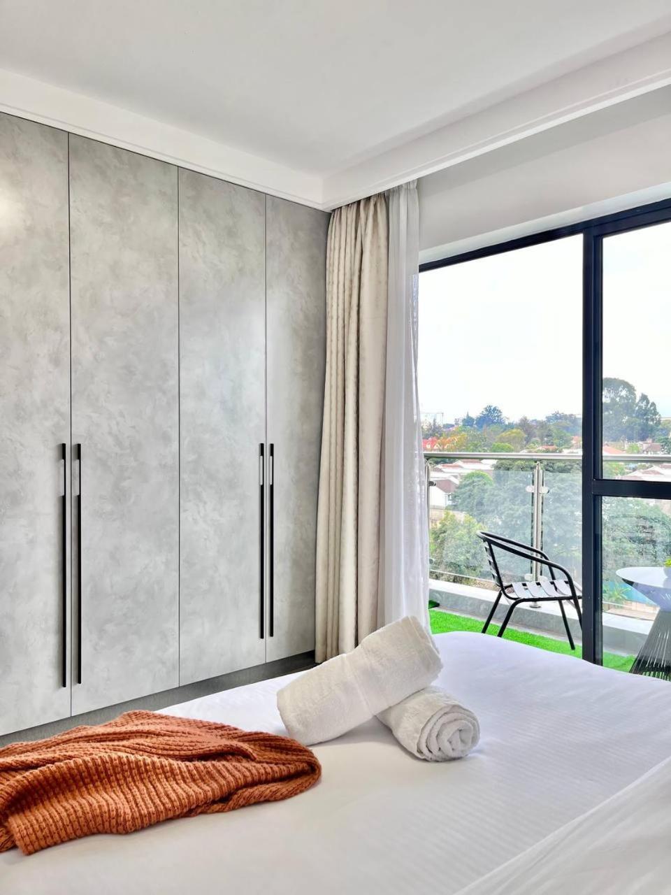 Winchester Gardens Apartment *
