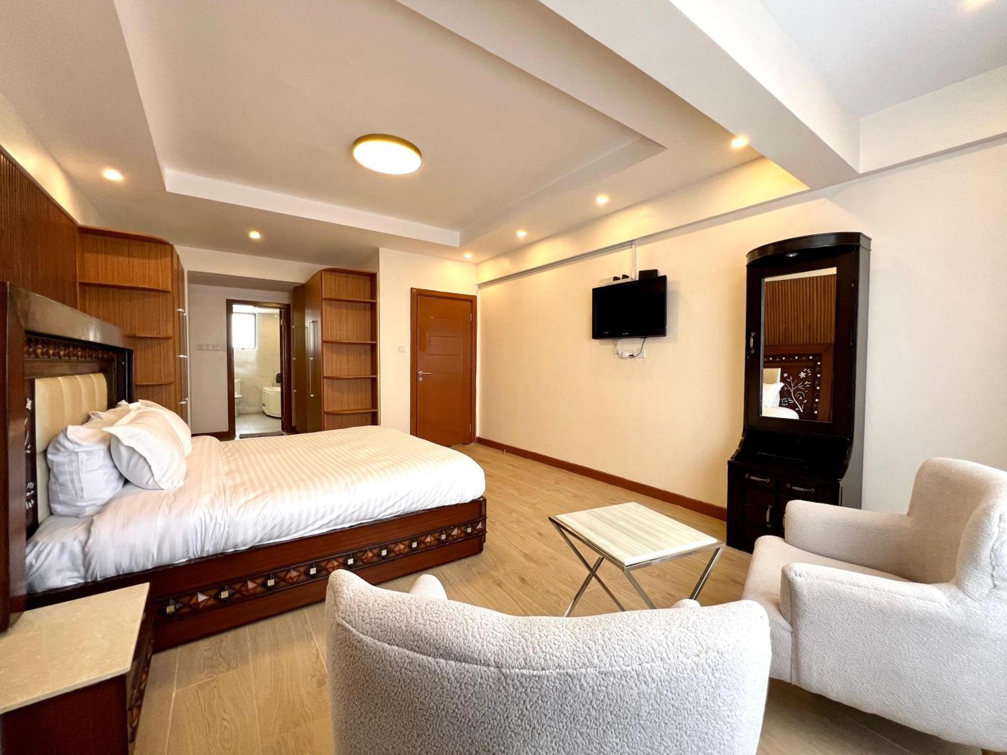 Home Apartment *