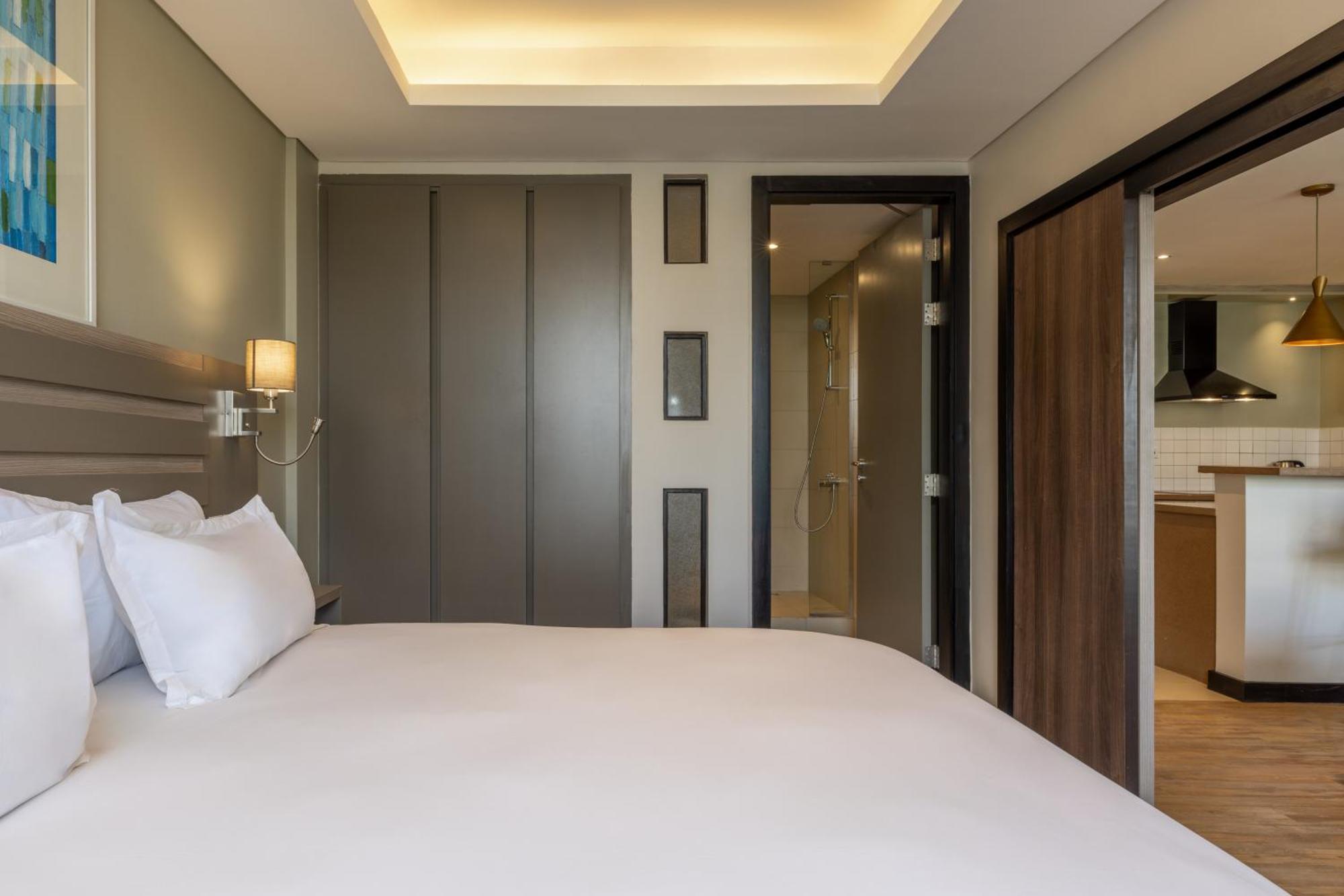 Hotel Trademark At Enaki Town 4*