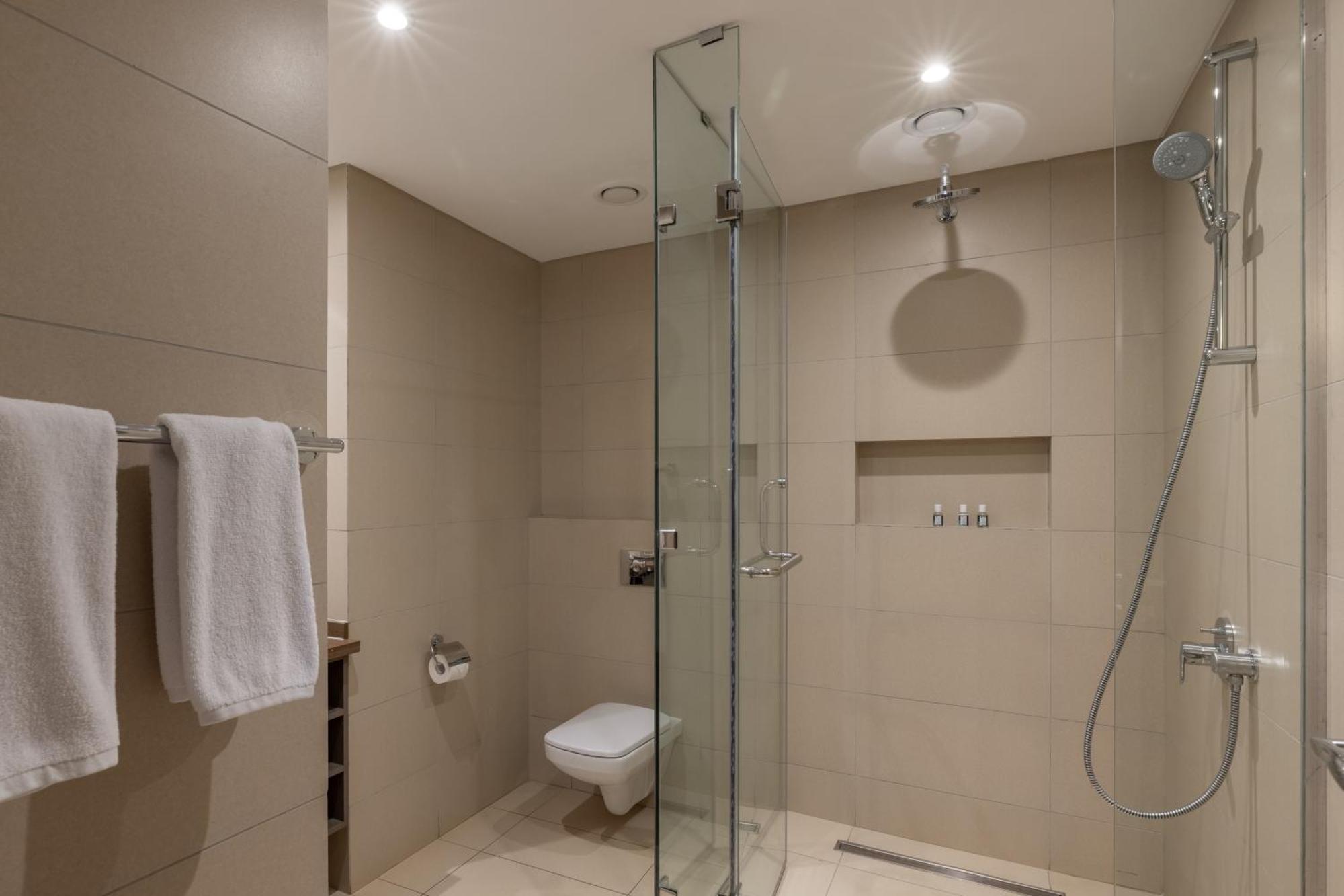 Hotel Trademark At Enaki Town 4*
