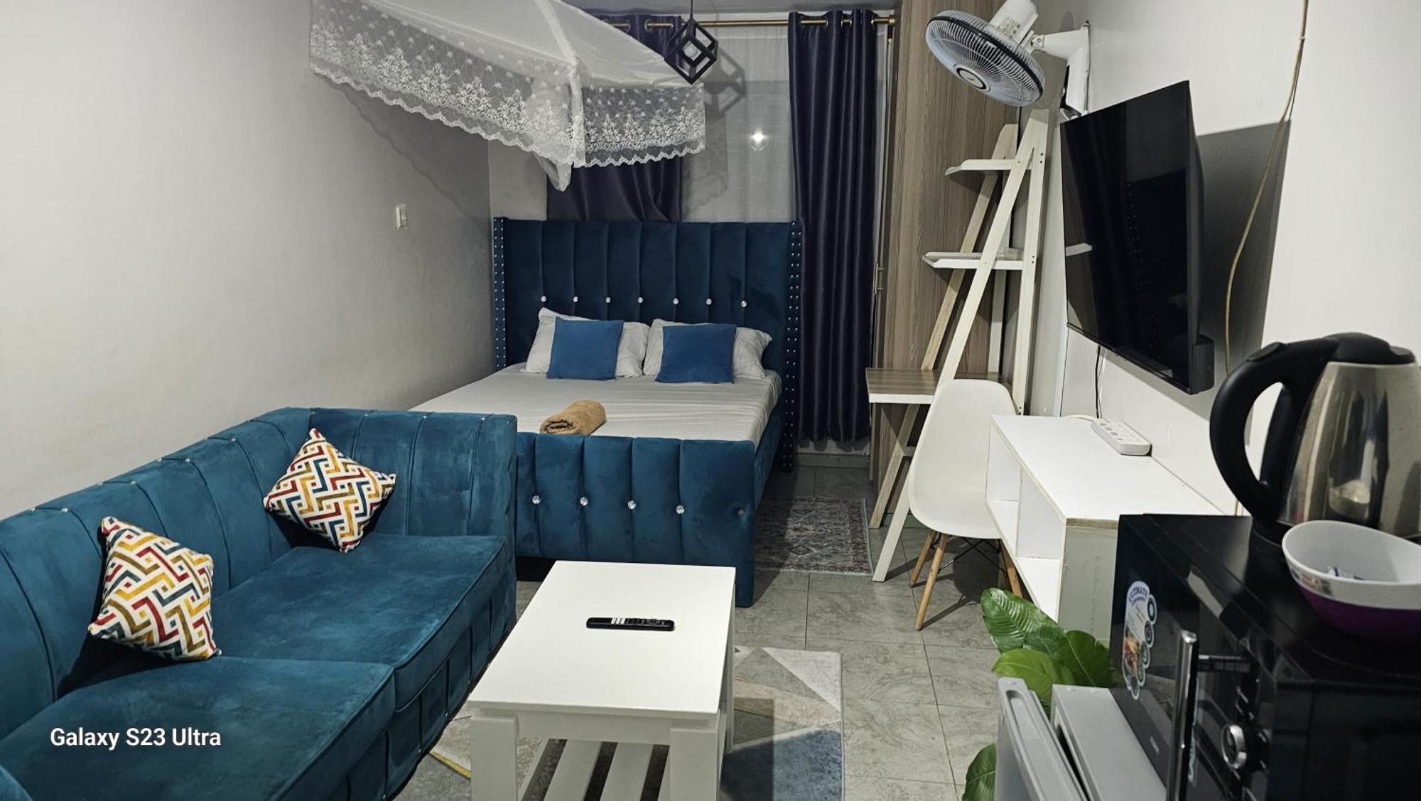 Pazoori Furnished And 1 Bedroom Apartment *