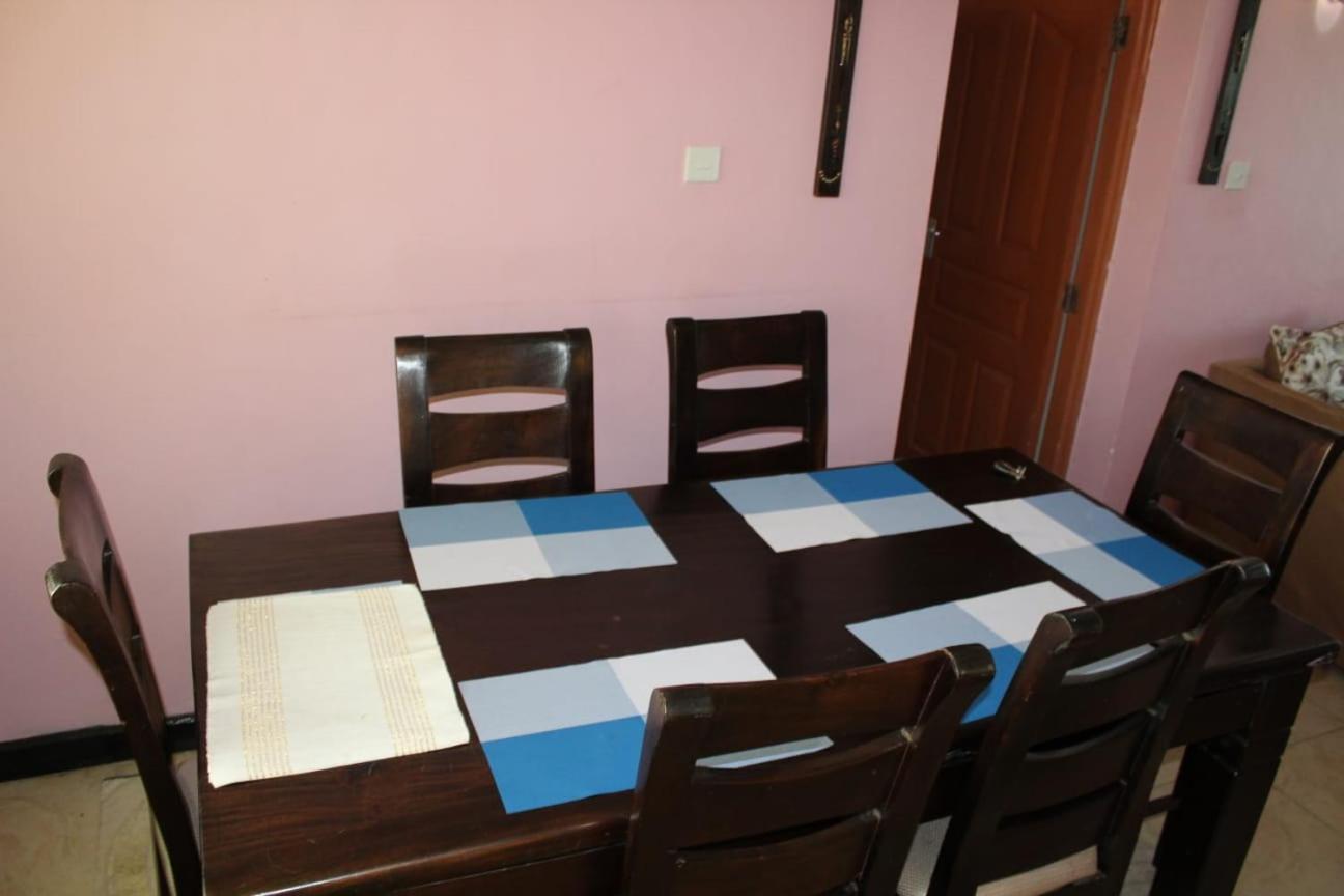 Lux Gardens Syokimau Apartment *