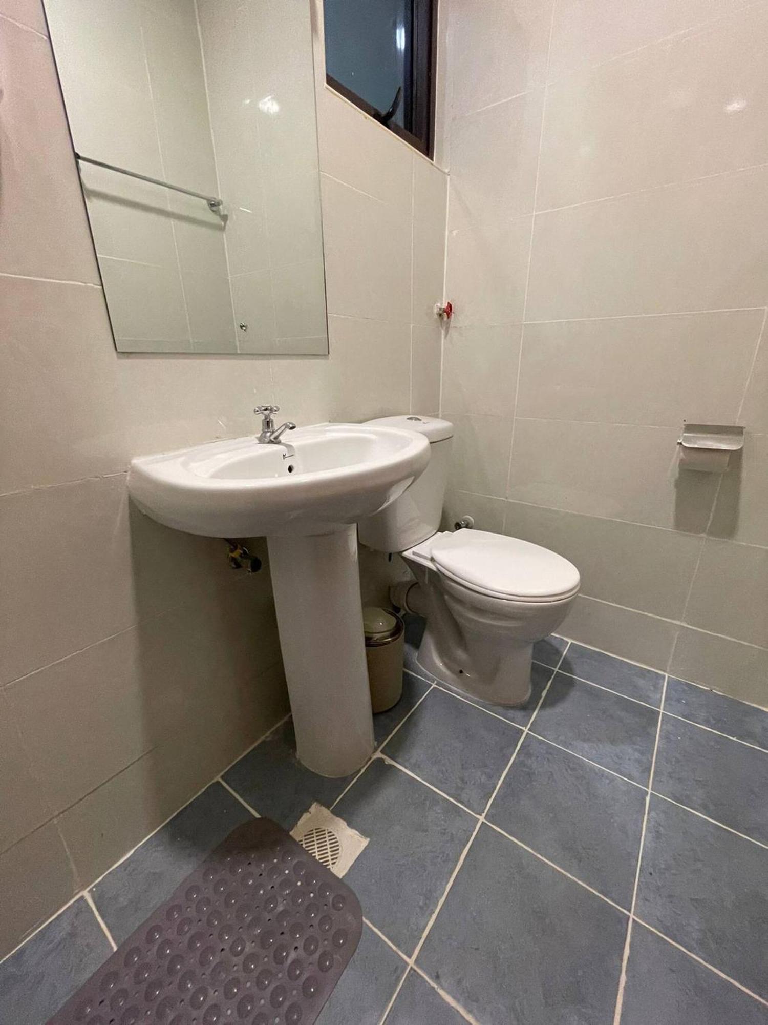 Landmoor Jkia Airport Way Apartment