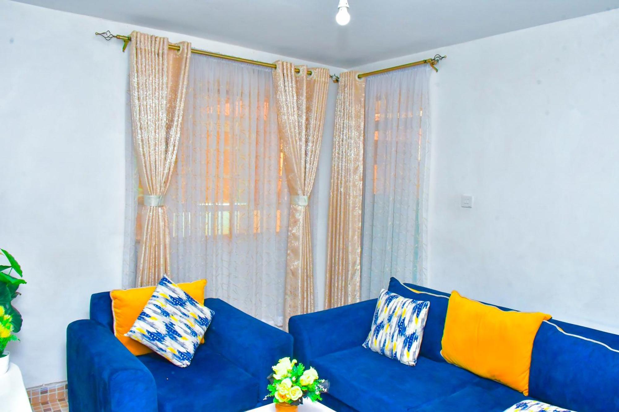 Posh Homes One Bedroom,trm Drive 721-390-856 *