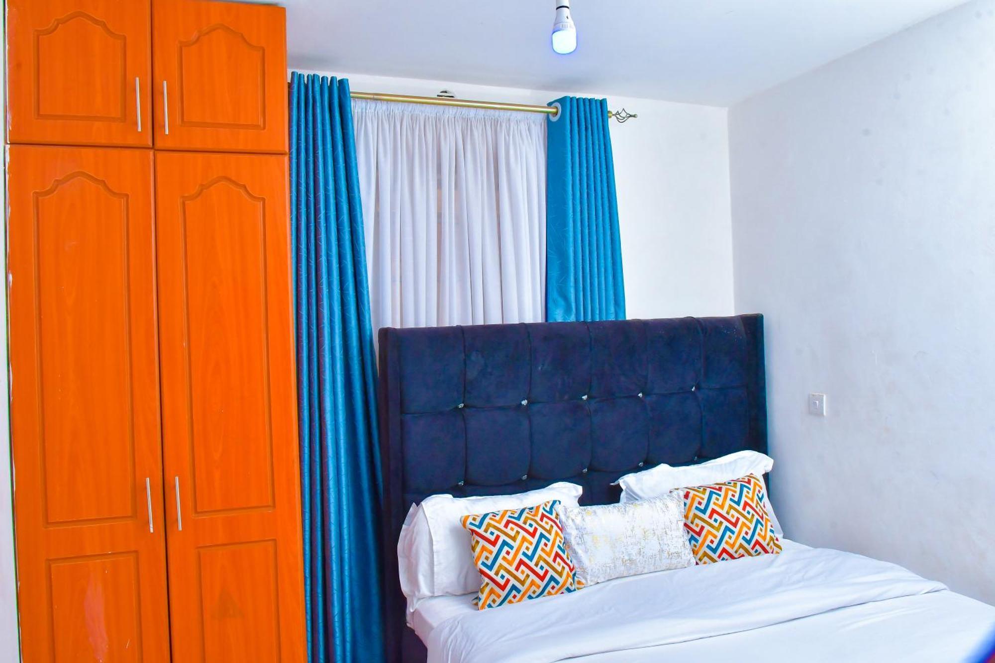 Posh Homes One Bedroom,trm Drive 721-390-856 *