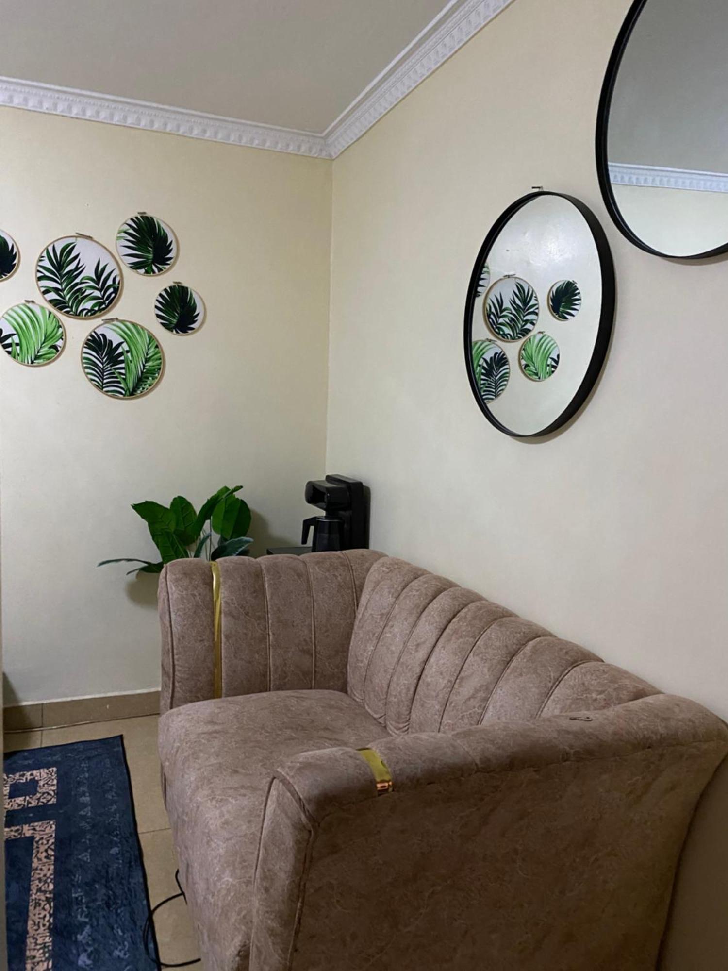 Cozy And Modern 2 Bedroom Mirema Apartment Nairobi