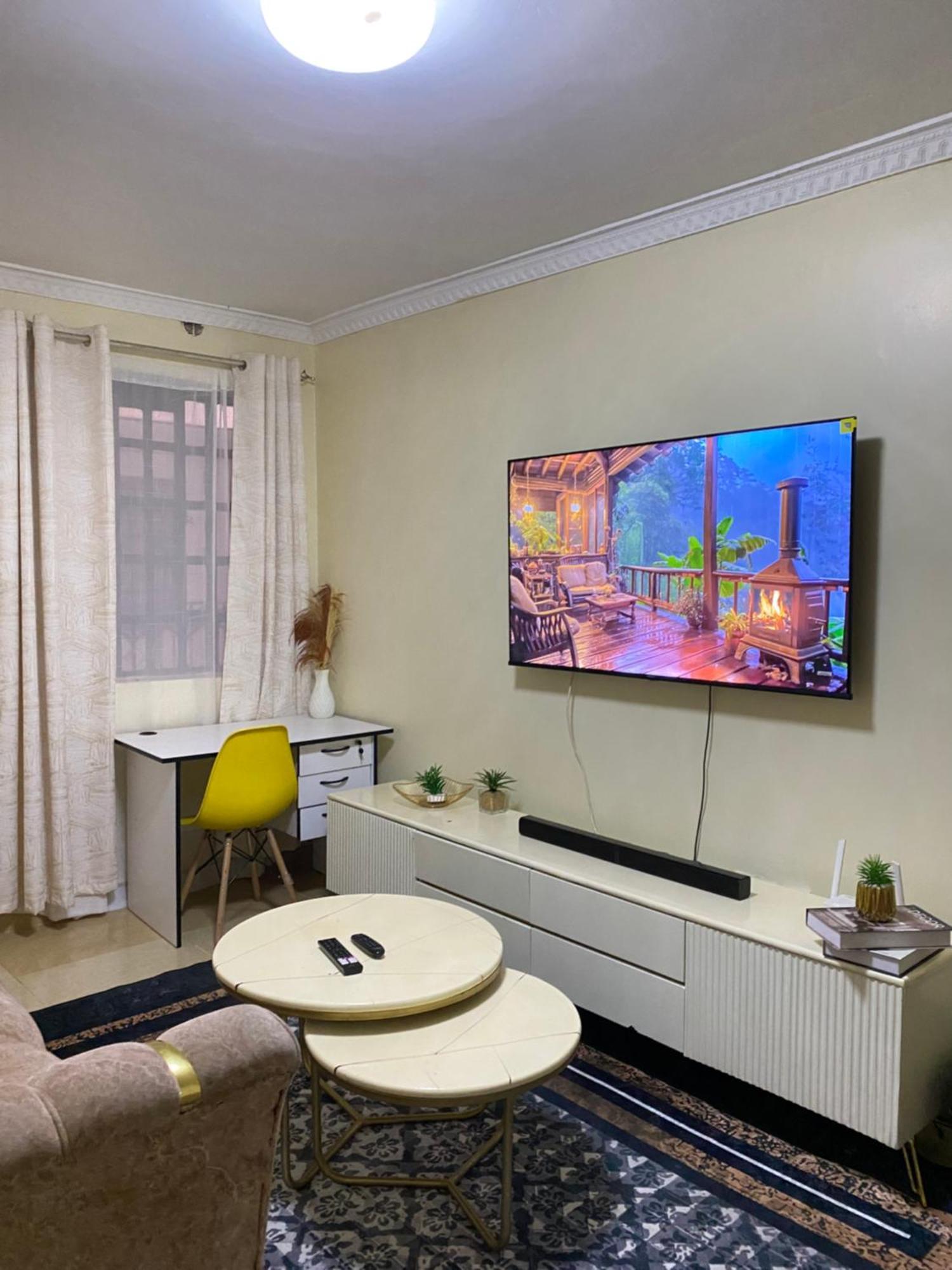 Cozy And Modern 2 Bedroom Mirema