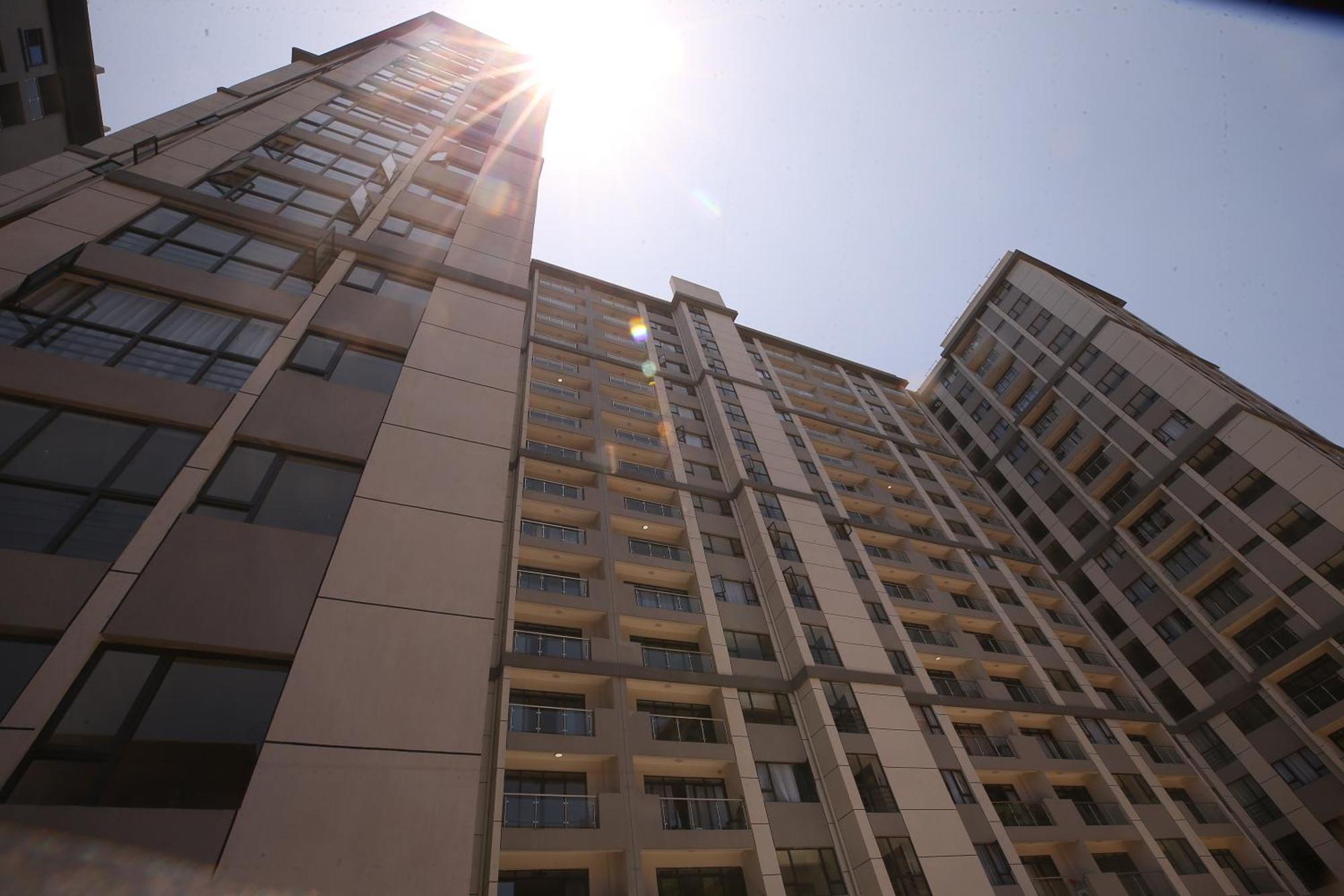 Apartment Modern 1-bedroom In With Balcony, Gym, & Fast Wifi