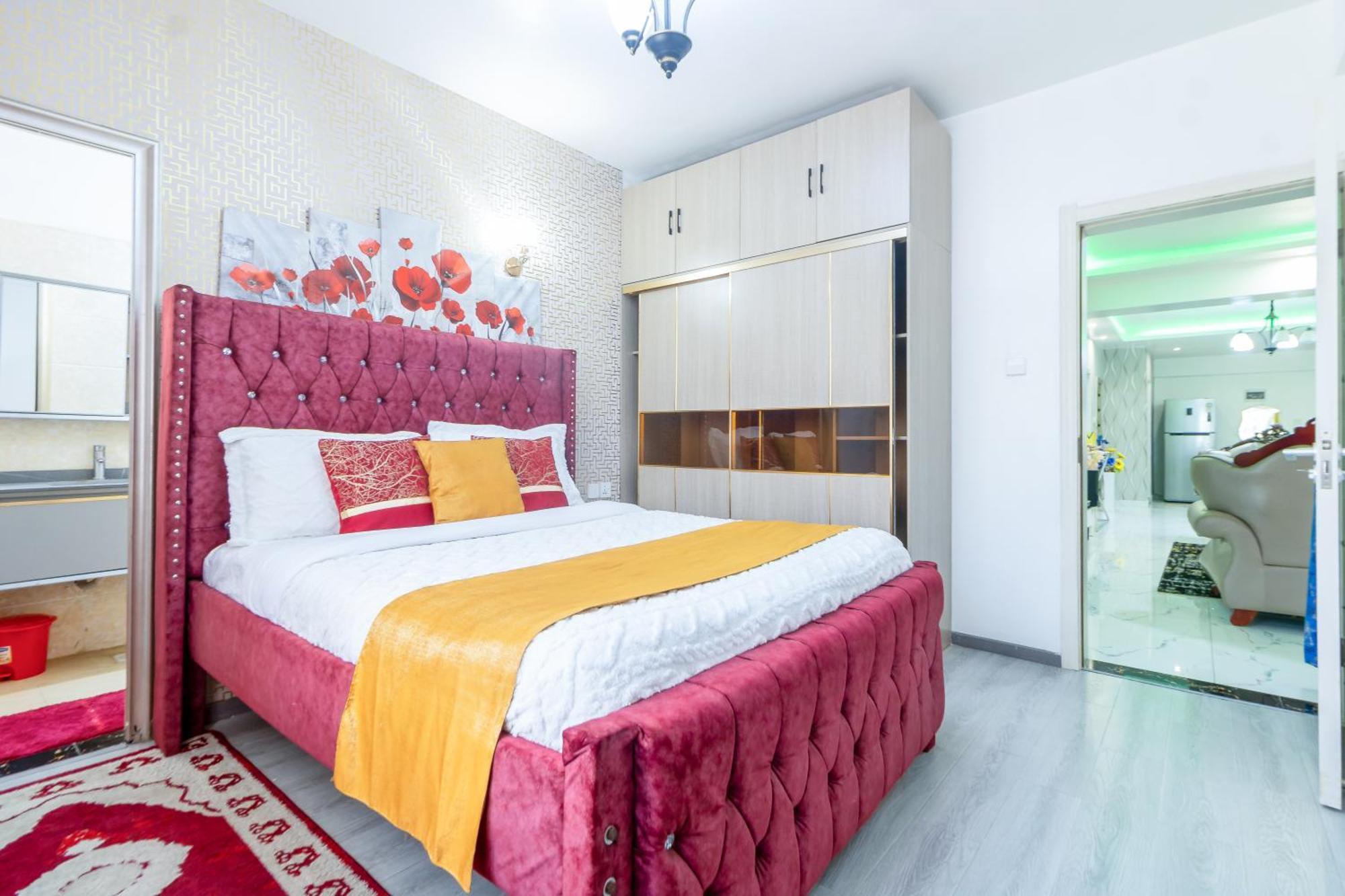 Apartment Executive 3 Bedroom In Nairobi, Kilimani, Yaya Center, Hurligham