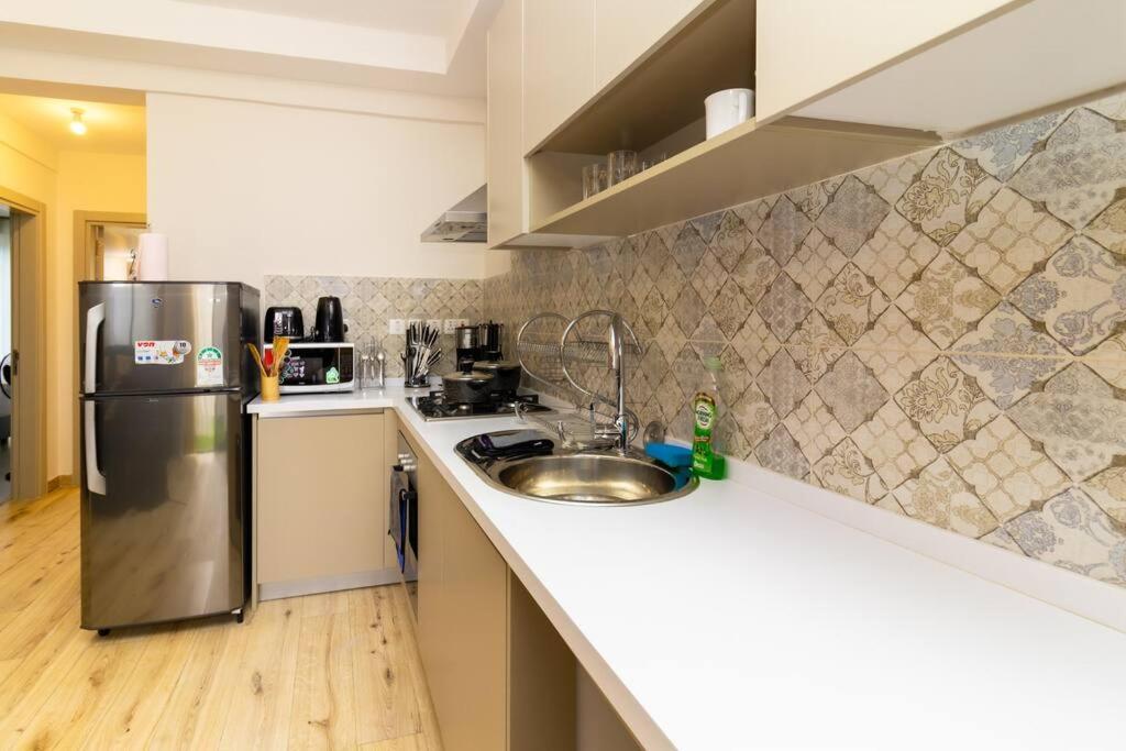 Apartment 65-inch Tv, Westlands Apt, Rooftop Pool, Gym, Bbq *