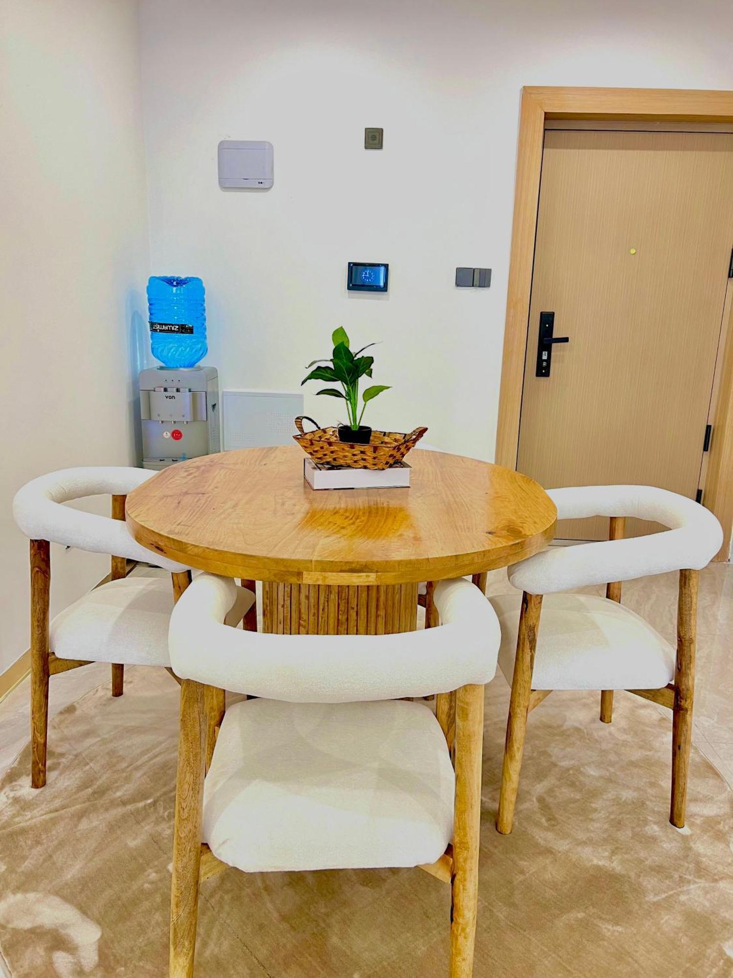 Ruyer One Bed Kileleshwa Swimming Pool Apartment
