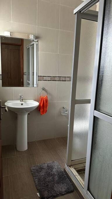 Rorot Lush 2 Bdrm Riverside