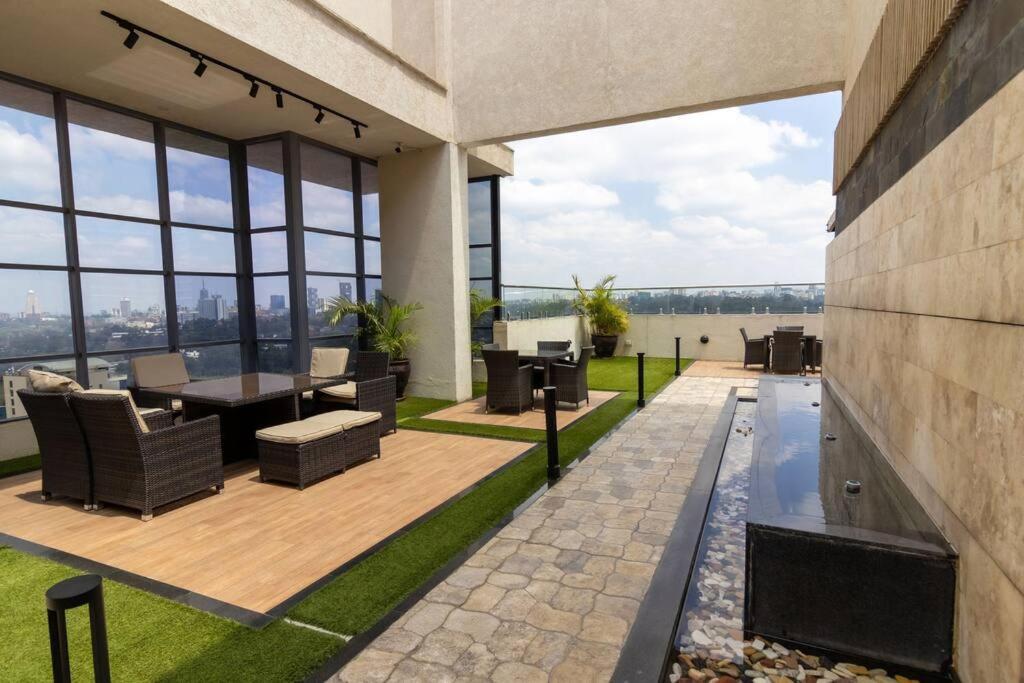 65-inch Tv, Westlands Apt, Rooftop Pool, Gym, Bbq Apartment Nairobi