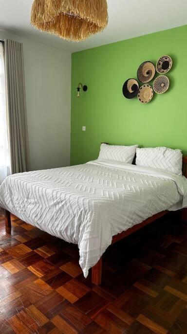 Rorot Lush 2 Bdrm Riverside *