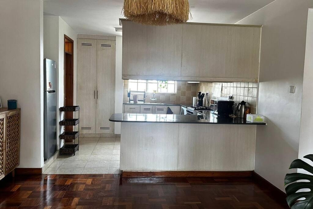 Rorot Lush 2 Bdrm Riverside