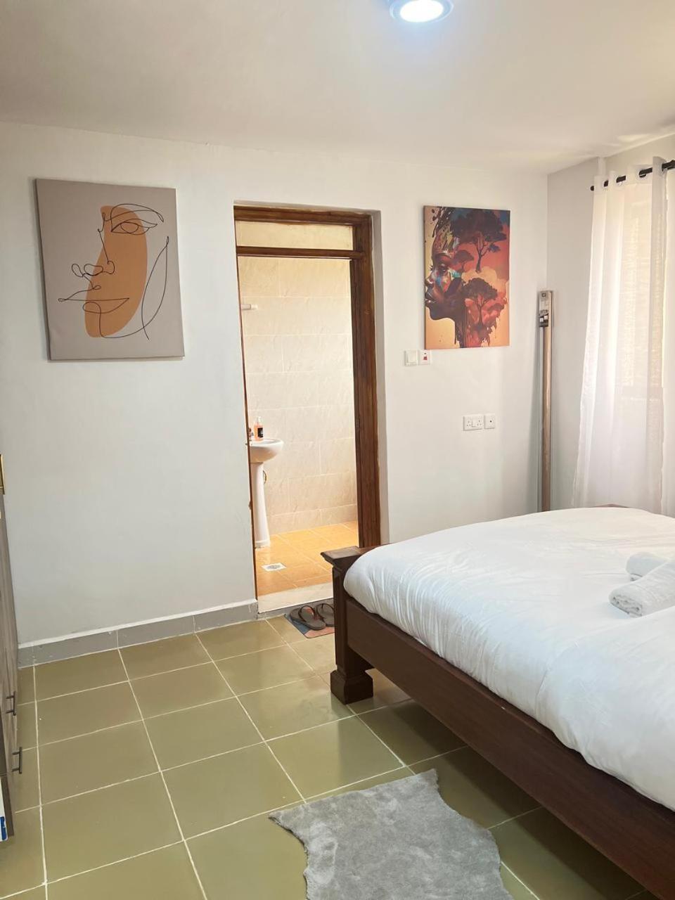 Phares 2bedroom Apartment, Garden Estate,