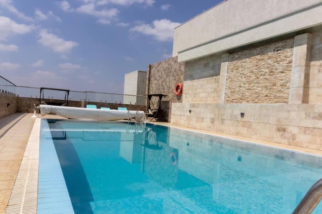 65-inch Tv, Westlands Apt, Rooftop Pool, Gym, Bbq Nairobi
