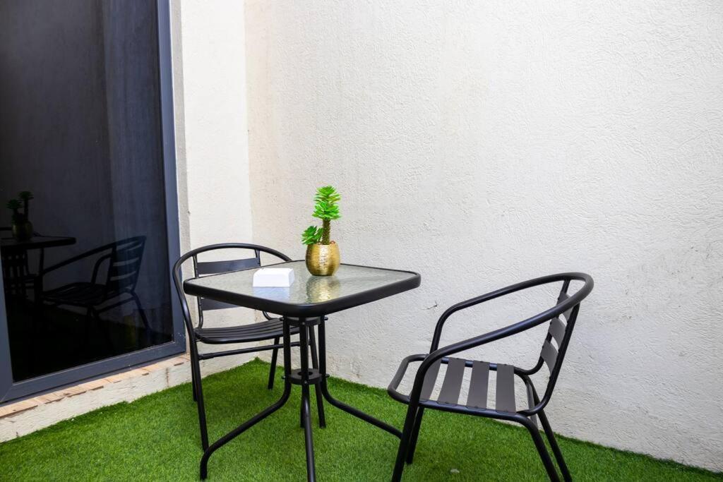 Apartment 65-inch Tv, Westlands Apt, Rooftop Pool, Gym, Bbq